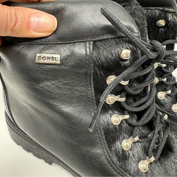 Sorel Black Fur Lace Up Boots - Picture 6 of 9